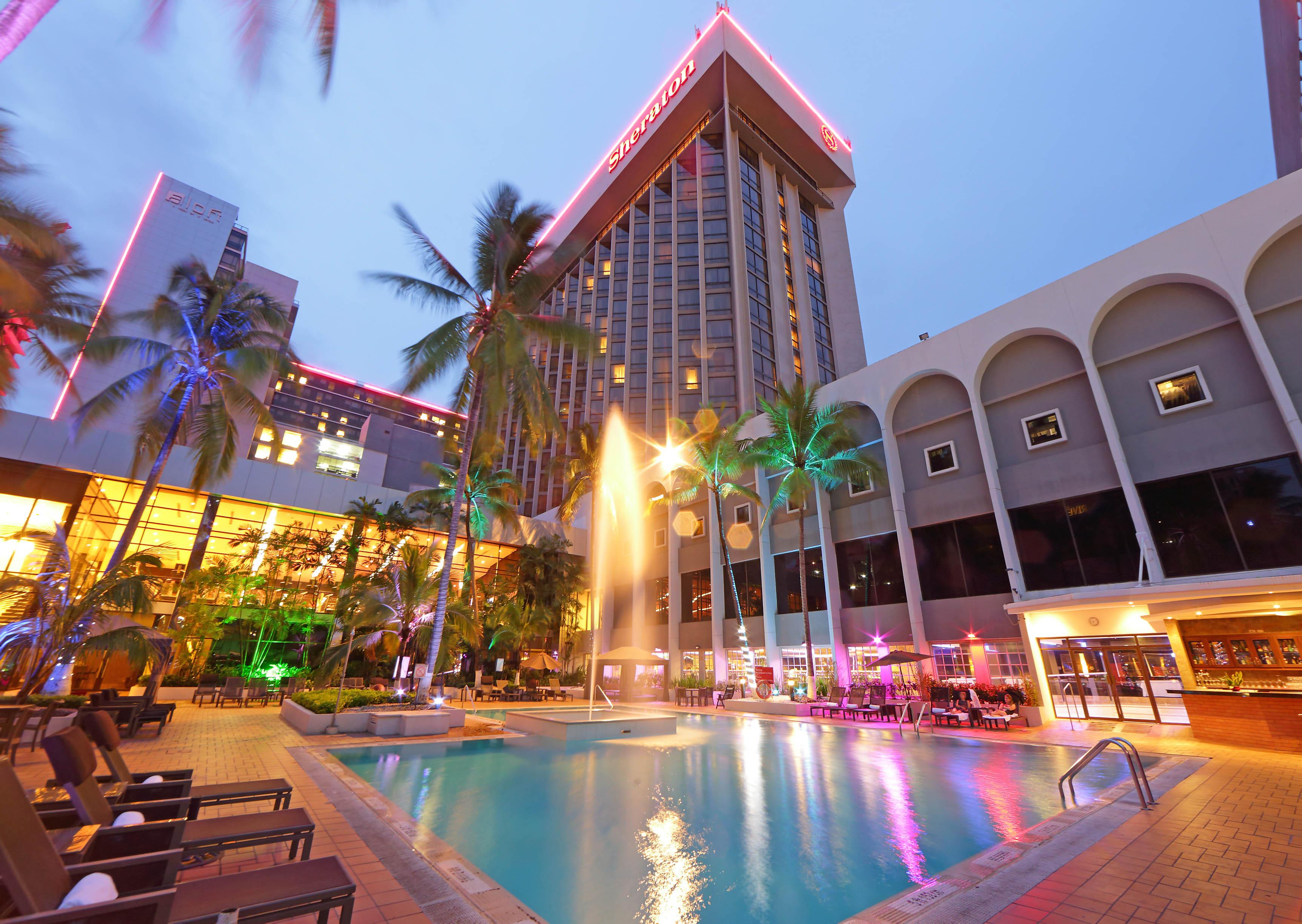 Sheraton Grand Panama Dış mekan fotoğraf The hotel's pool