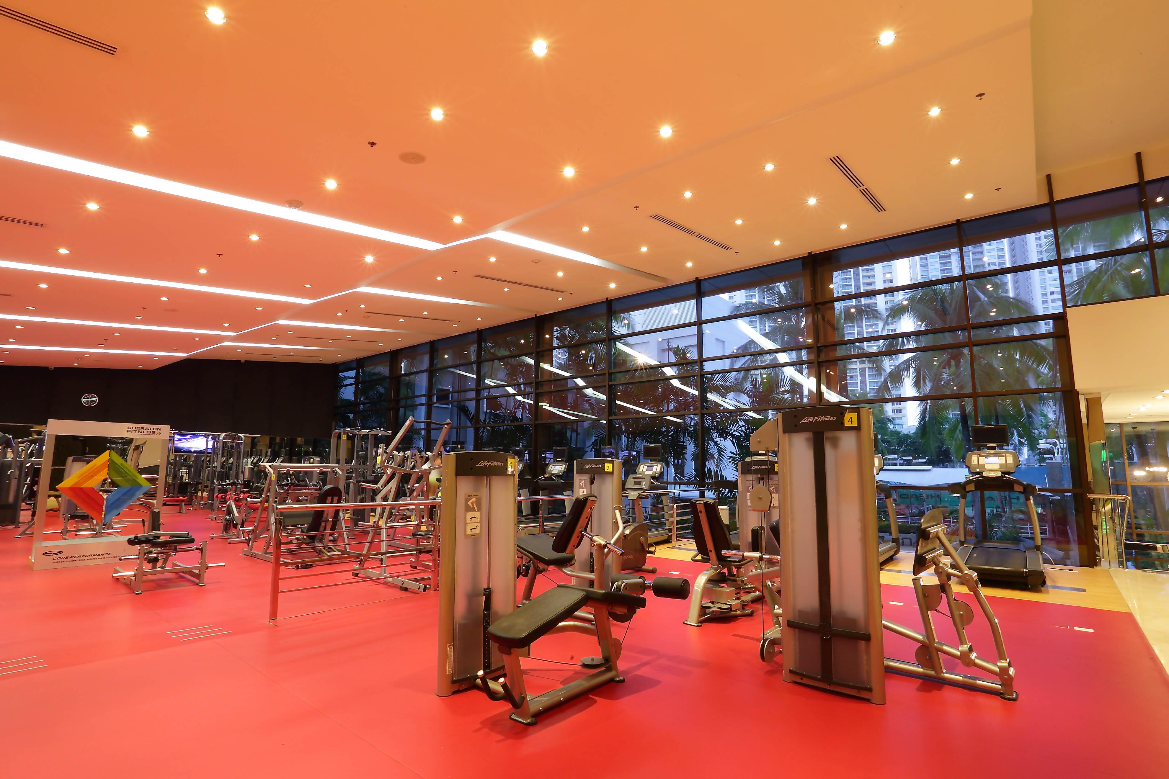 Sheraton Grand Panama Dış mekan fotoğraf The gym at the hotel