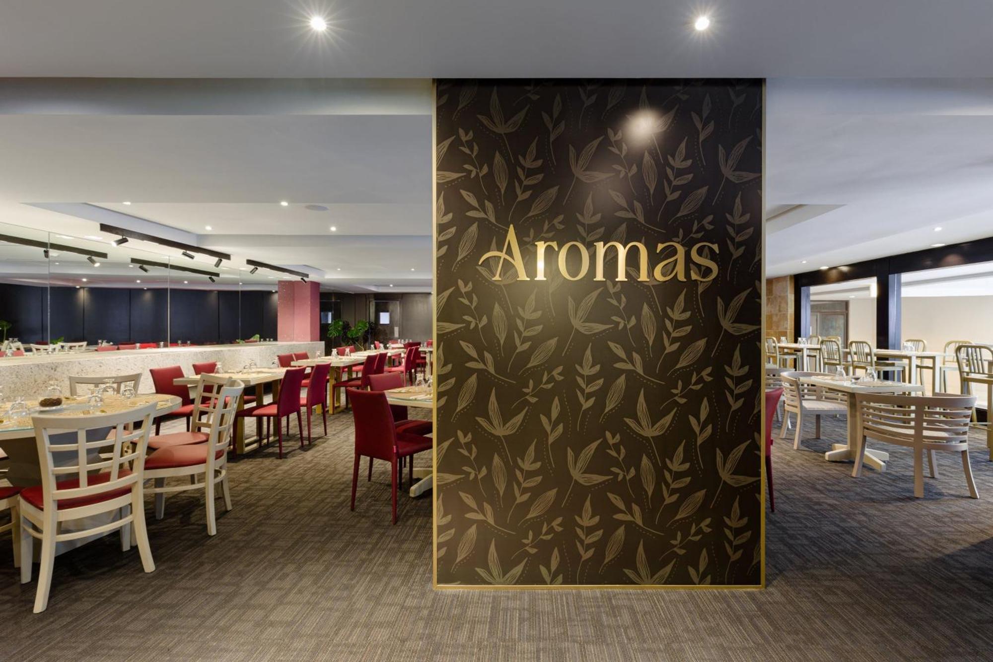 Sheraton Grand Panama Dış mekan fotoğraf Aromas restaurant